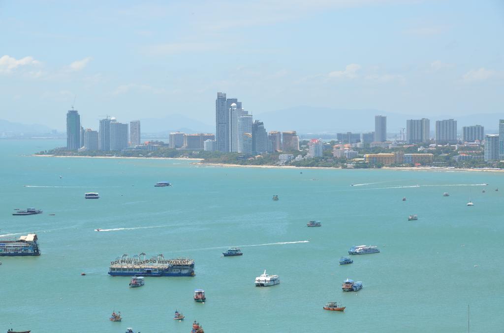 Lotus Art Guesthouse Pattaya Exterior foto