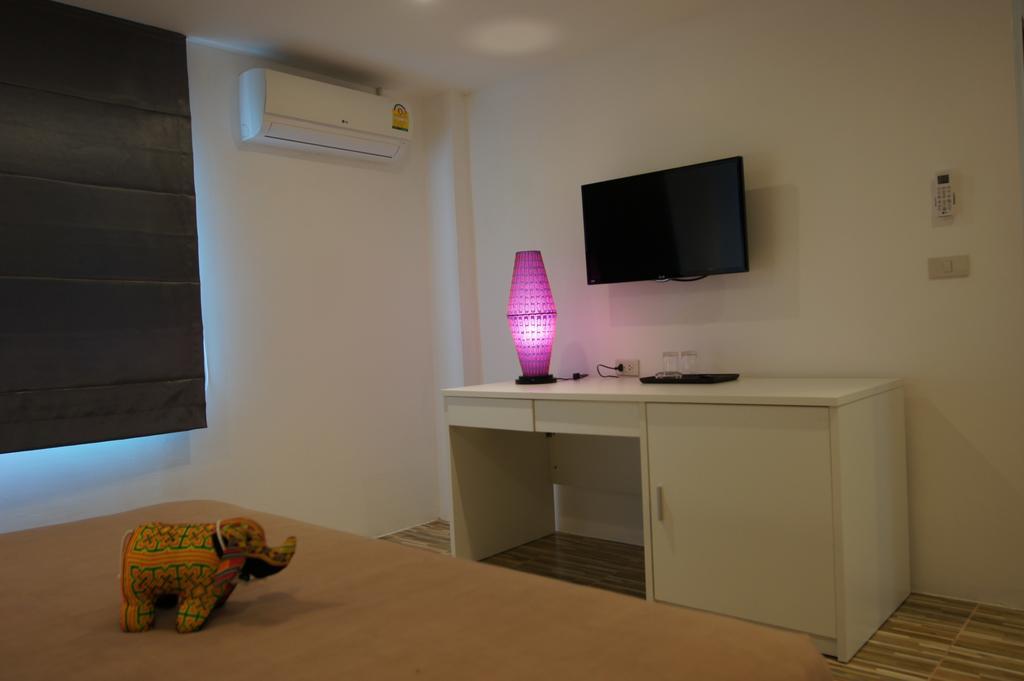 Lotus Art Guesthouse Pattaya Exterior foto