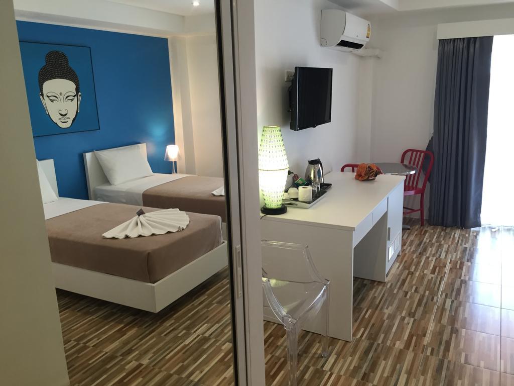 Lotus Art Guesthouse Pattaya Exterior foto